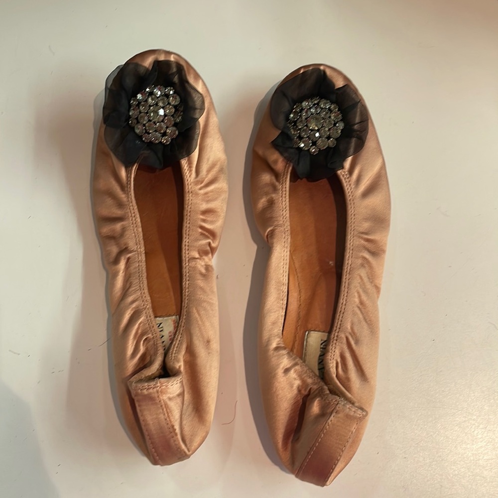 Lanvin Flat.